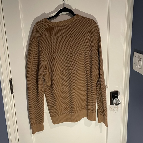 Banana Republic Sweater. Brown - Picture 2 of 2